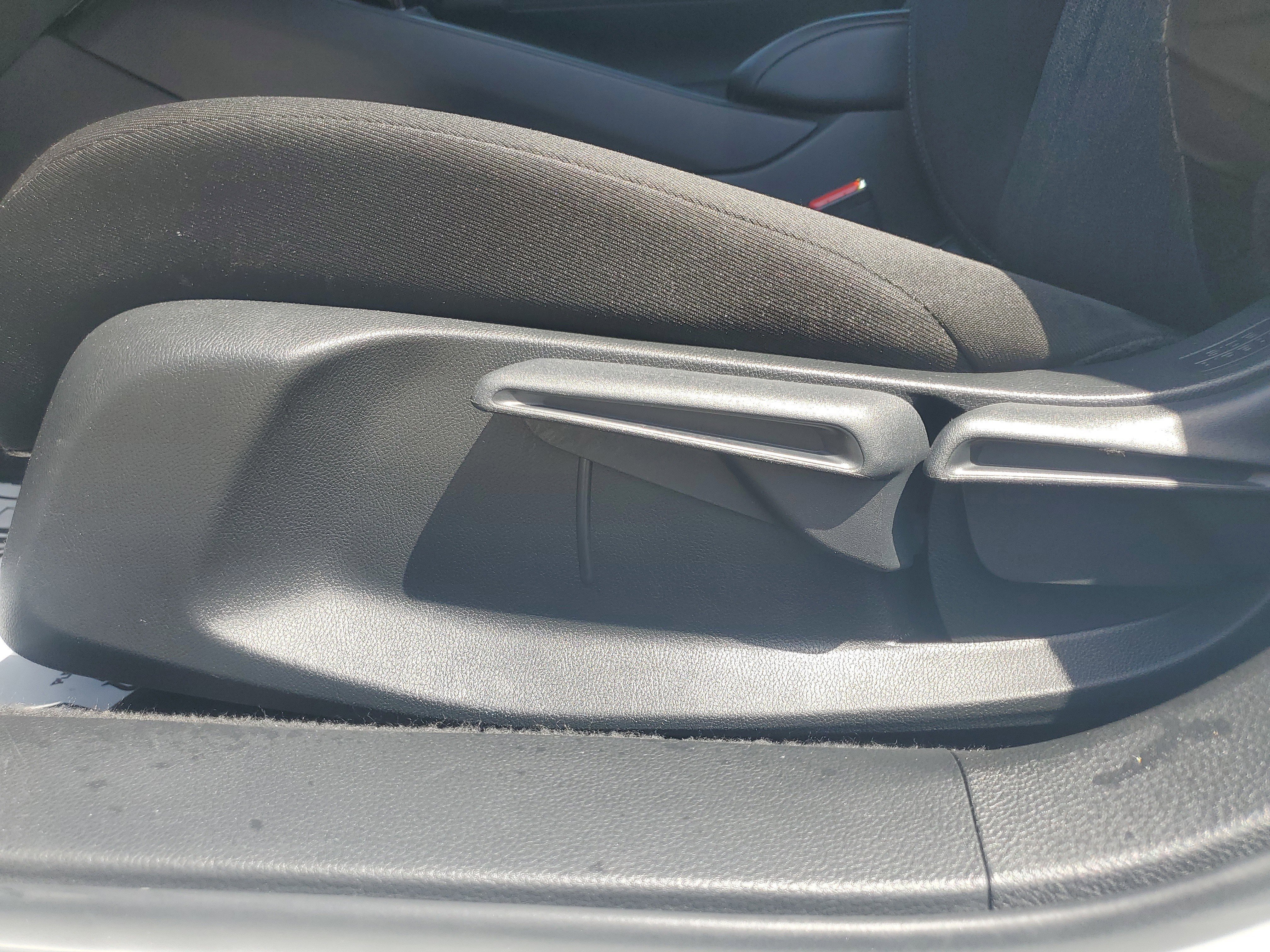 Used 2023 White Honda LX image 21