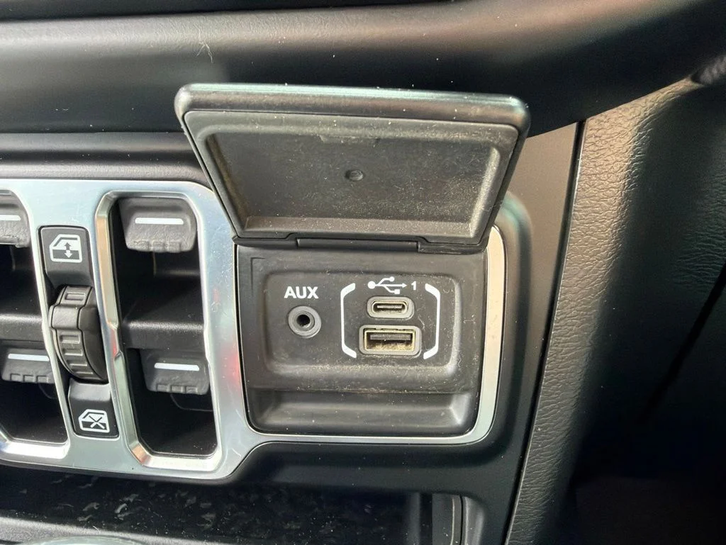 Used 2021 Gray Jeep Sport image 36