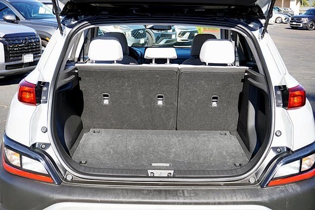 Used 2023 Silver Hyundai SEL image 12