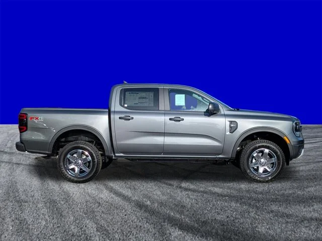 New 2026 Gray Ford XLT image 3
