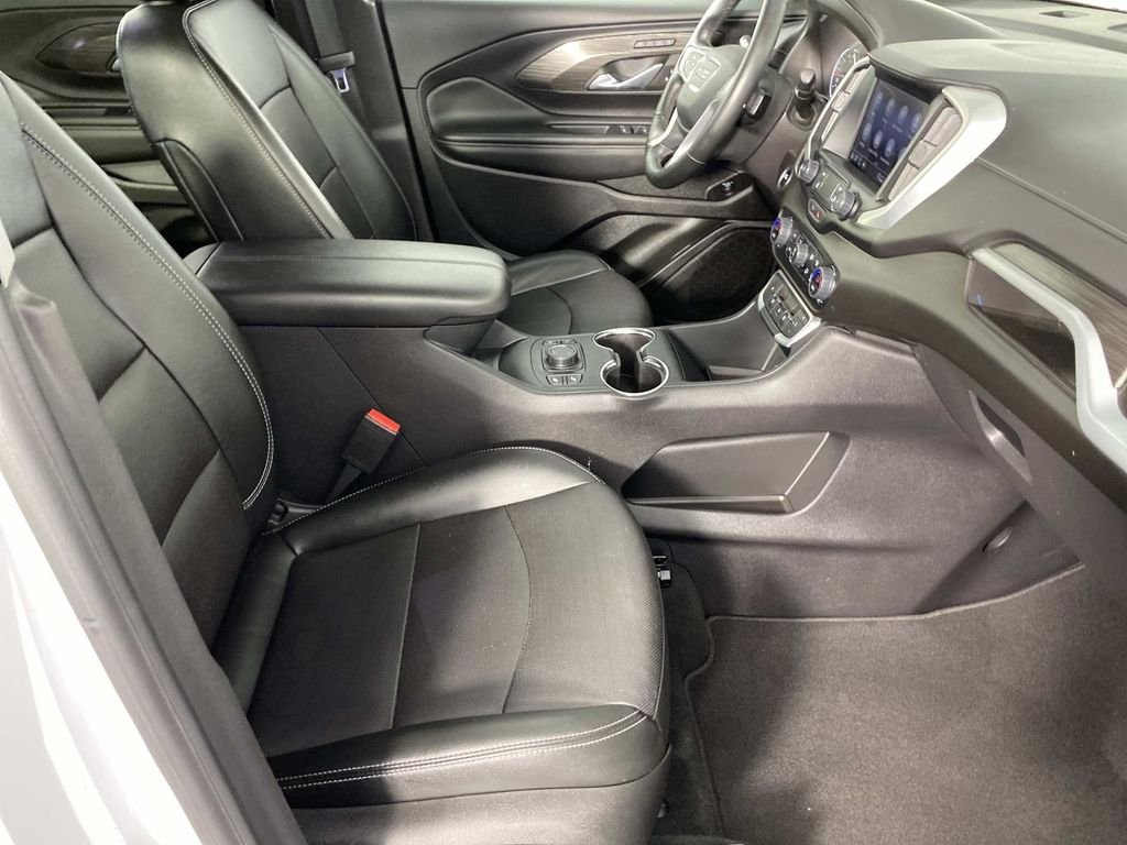 Used 2024 White GMC SLT image 11