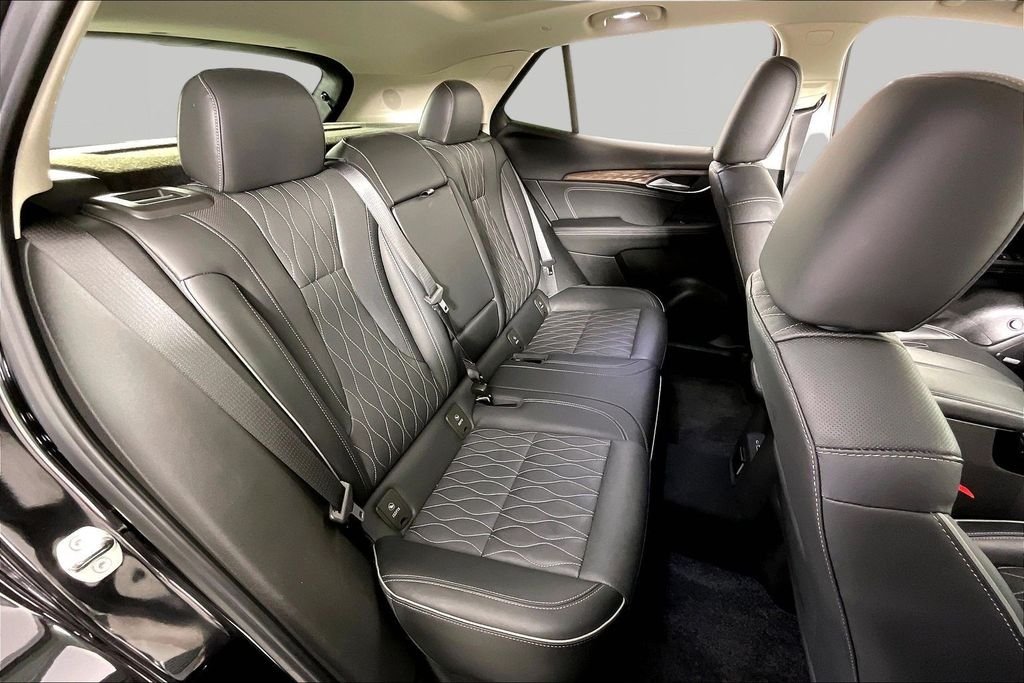 Used 2023 Black Buick Avenir image 21