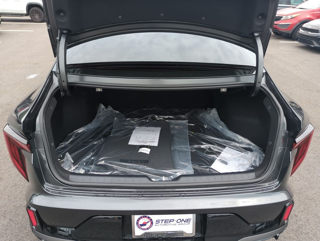 New 2026 Interstellar Gray Kia GT-Line image 31