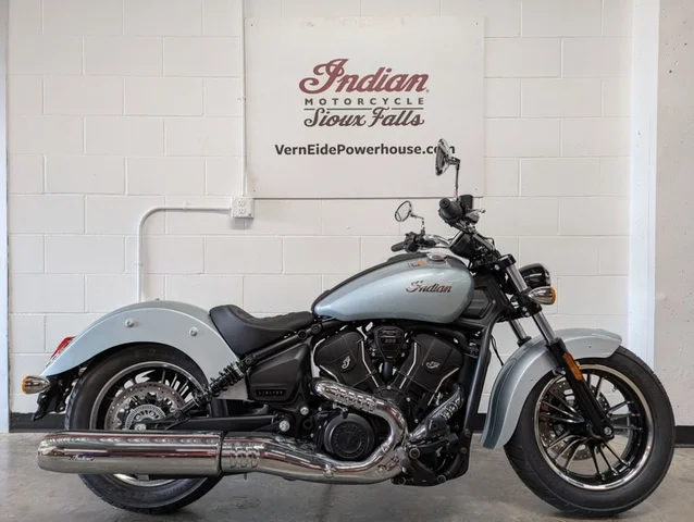 2025 Indian Motorcycle Scout® Sixty Classic Limited Frost Silver 
