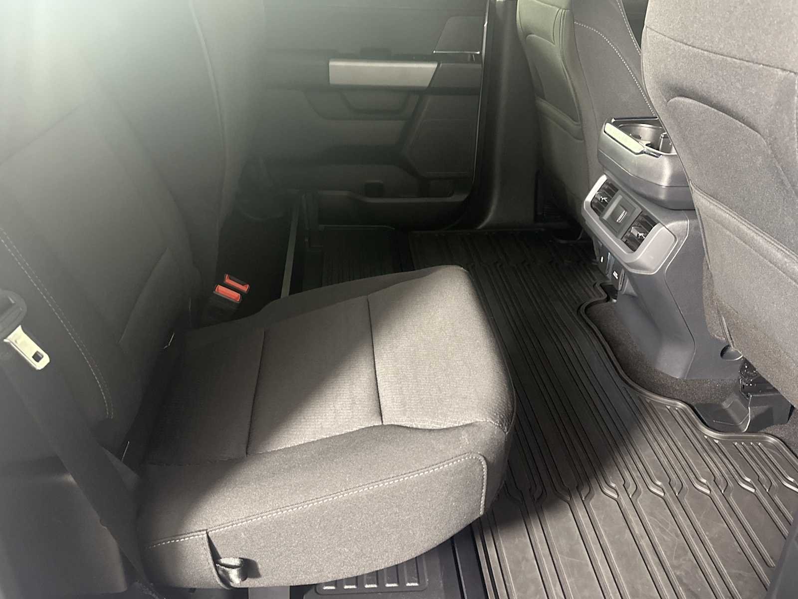 2025 Ford F-150 XLT - Photo 14
