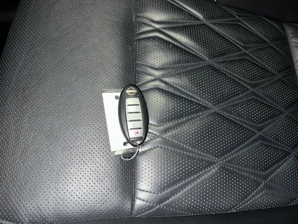Certified Used 2022 Gun Metallic Nissan Platinum image 4