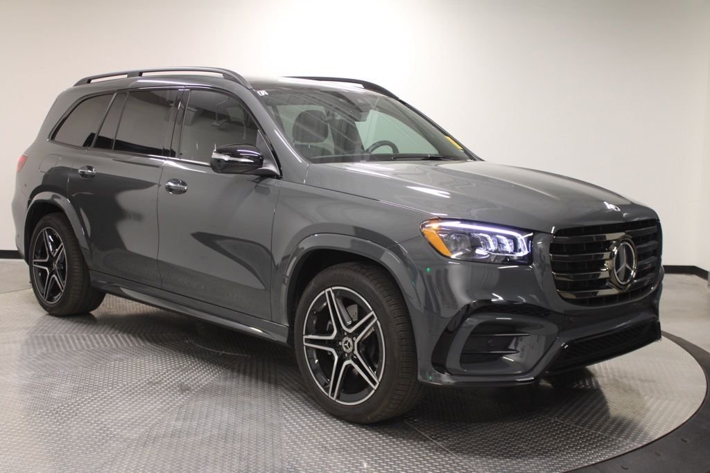 Certified Used 2026  Mercedes-Benz GLS 450 image 9