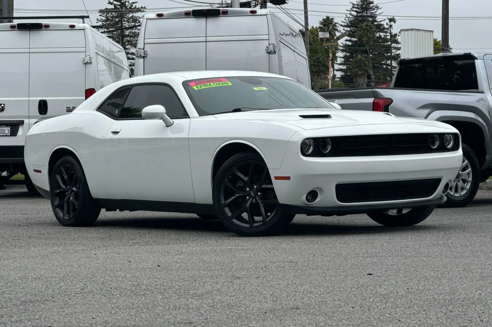 Used 2021 White Dodge SXT image 2