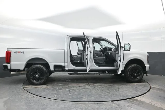 New 2026 Avalanche Ford F-250® XL image 30