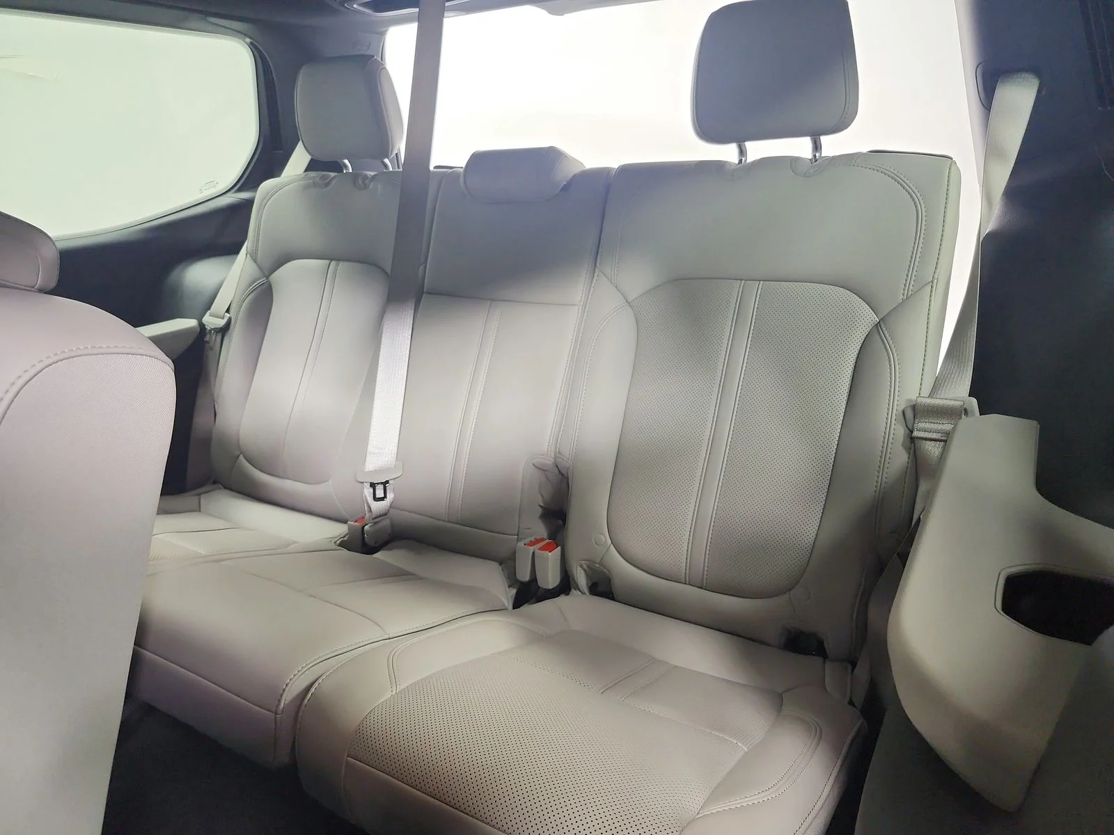 Used 2025 Bright White Clearcoat Jeep Base image 39