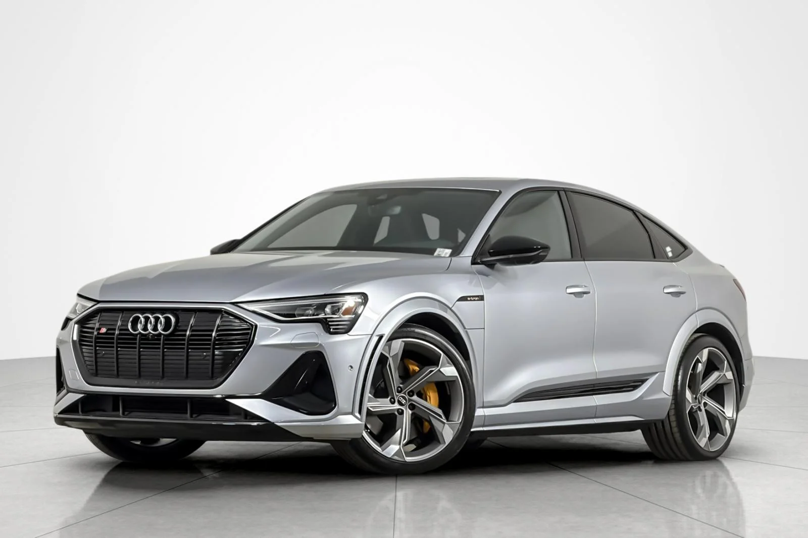 2023 Audi e-tron S Sportback 95 kWh Premium Plus quattro's photo