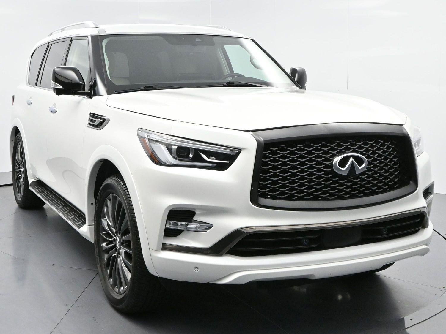 Used 2023 Moonstone White INFINITI PREMIUM SELECT image 2