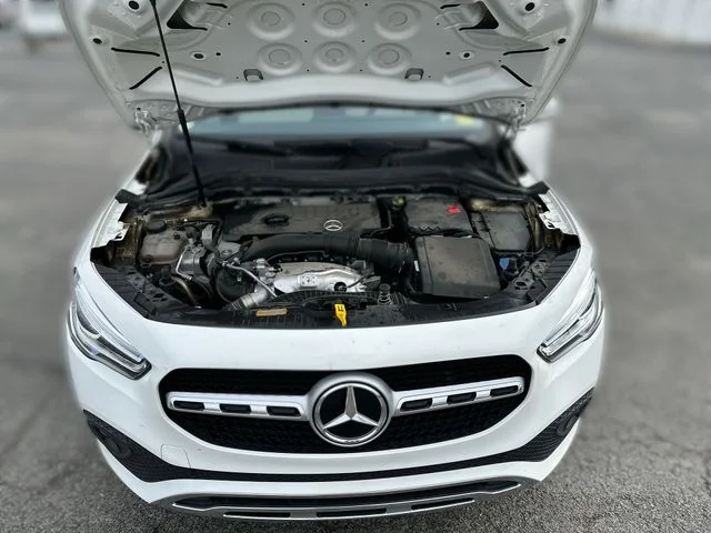 Used 2022 White Mercedes-Benz GLA 250 image 19