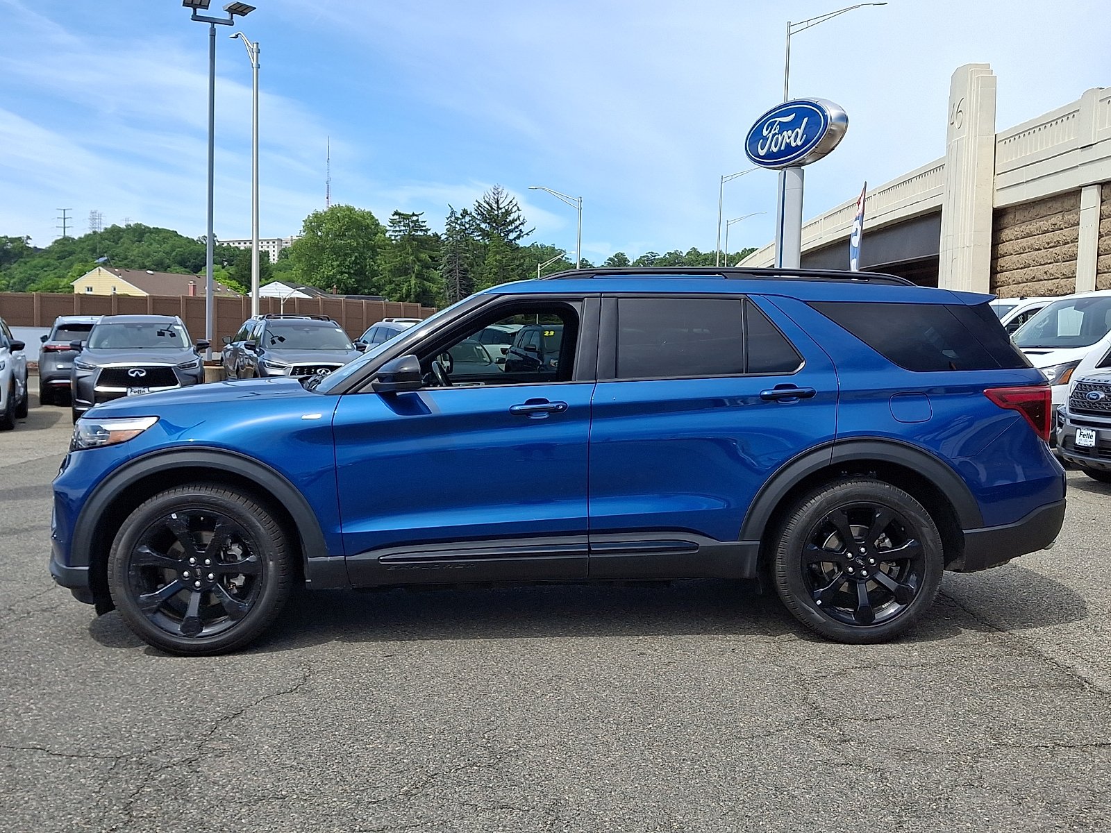 Used 2023 Atlas Blue Metallic - B3 Ford ST-Line image 7