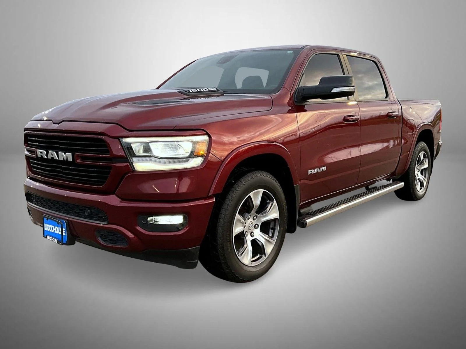 2019 RAM 1500 Laramie 4x4 Crew Cab 5'7's photo