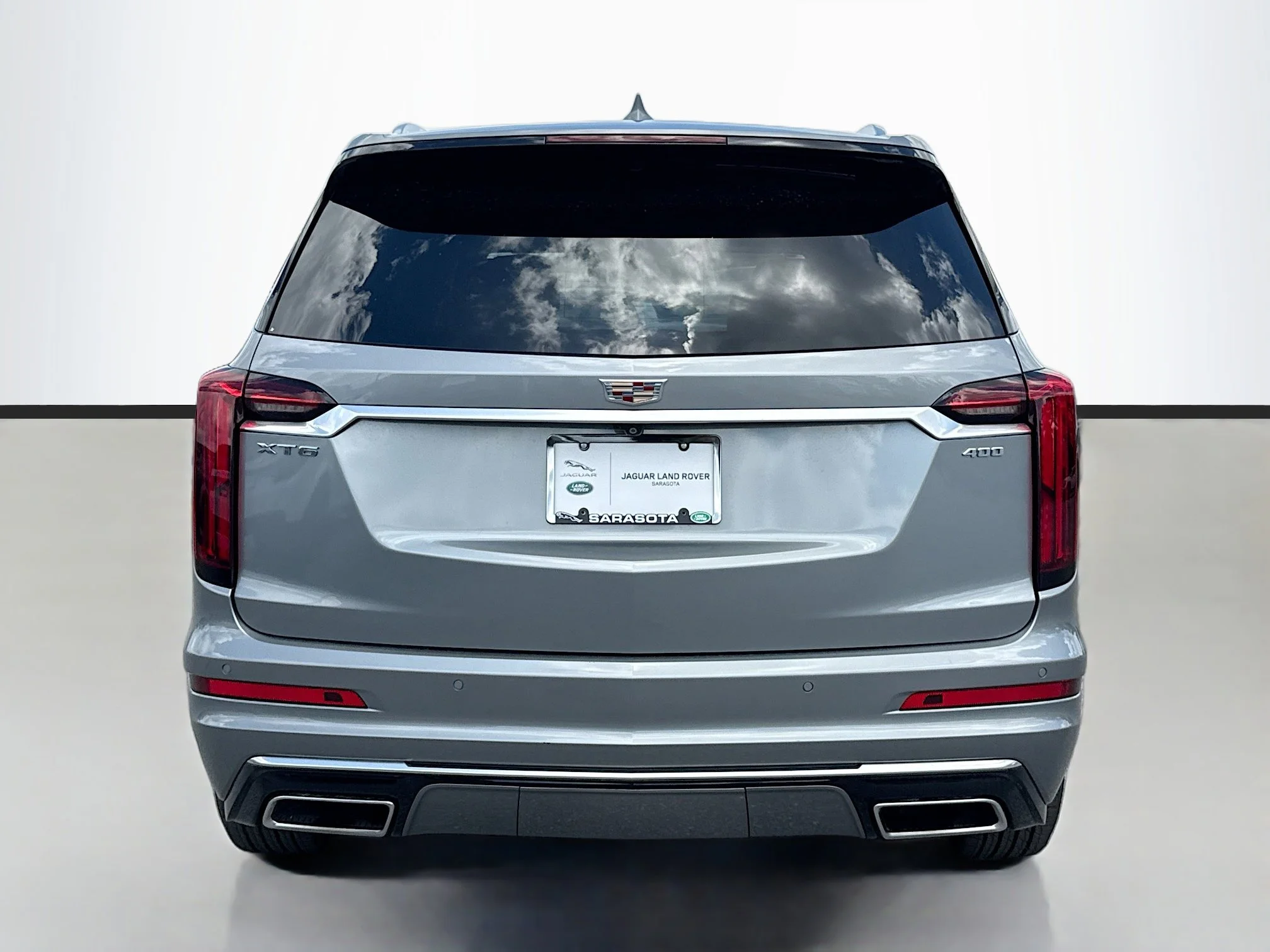 Used 2024 Argent Silver Metallic Cadillac FWD Premium Luxury image 4