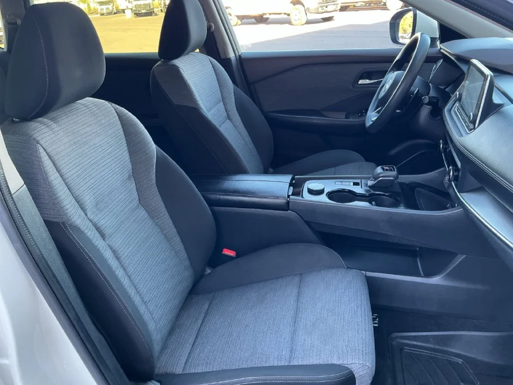 Used 2023 White Nissan SV image 36