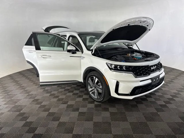 Used 2023 White Kia SX Prestige image 14