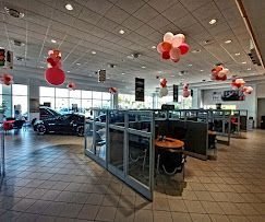 Used 2021 Red Nissan S image 7