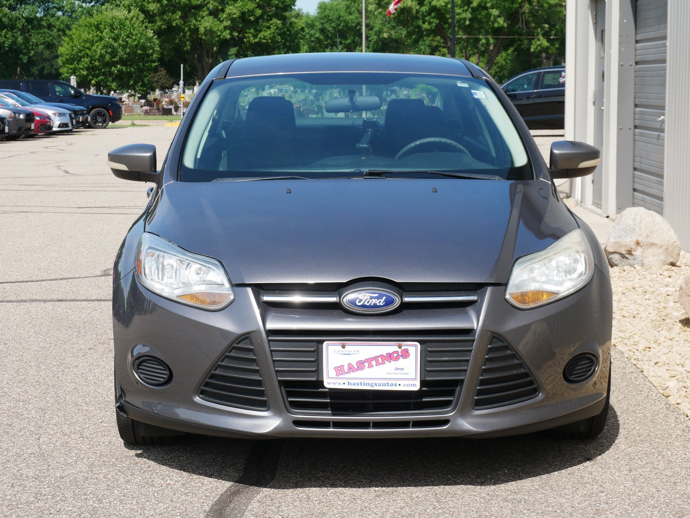 Used 2013 Gray Ford SE image 8