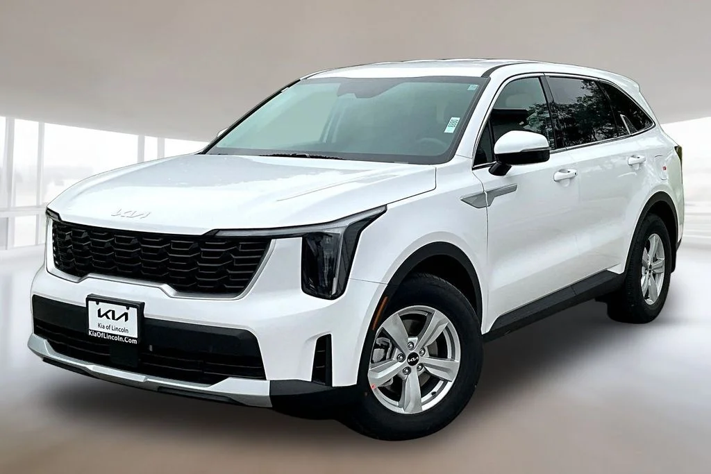 New 2026 Glacial White Pearl Kia LX image 1
