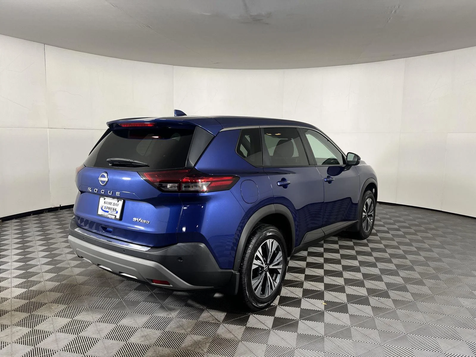 Used 2022 Caspian Blue Metallic Nissan SV image 9
