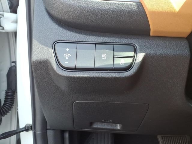 Used 2024 Snow White Pearl Kia EX image 17