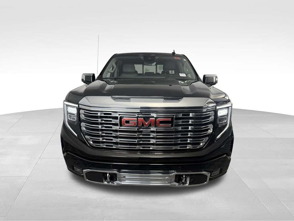 Used 2024 Onyx Black GMC Denali image 4