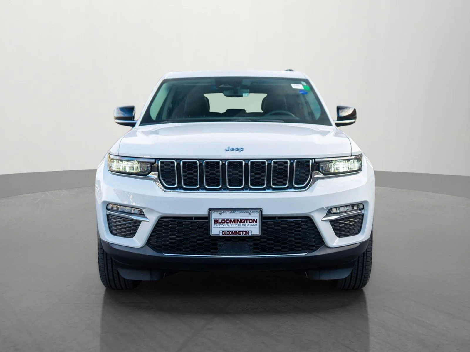 Used 2024 Jeep Grand Cherokee Limited with VIN 1C4RJHBG9RC683468 for sale in Minneapolis, Minnesota