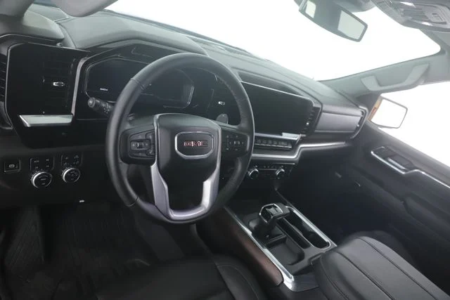 Used 2024 Red GMC SLT image 17
