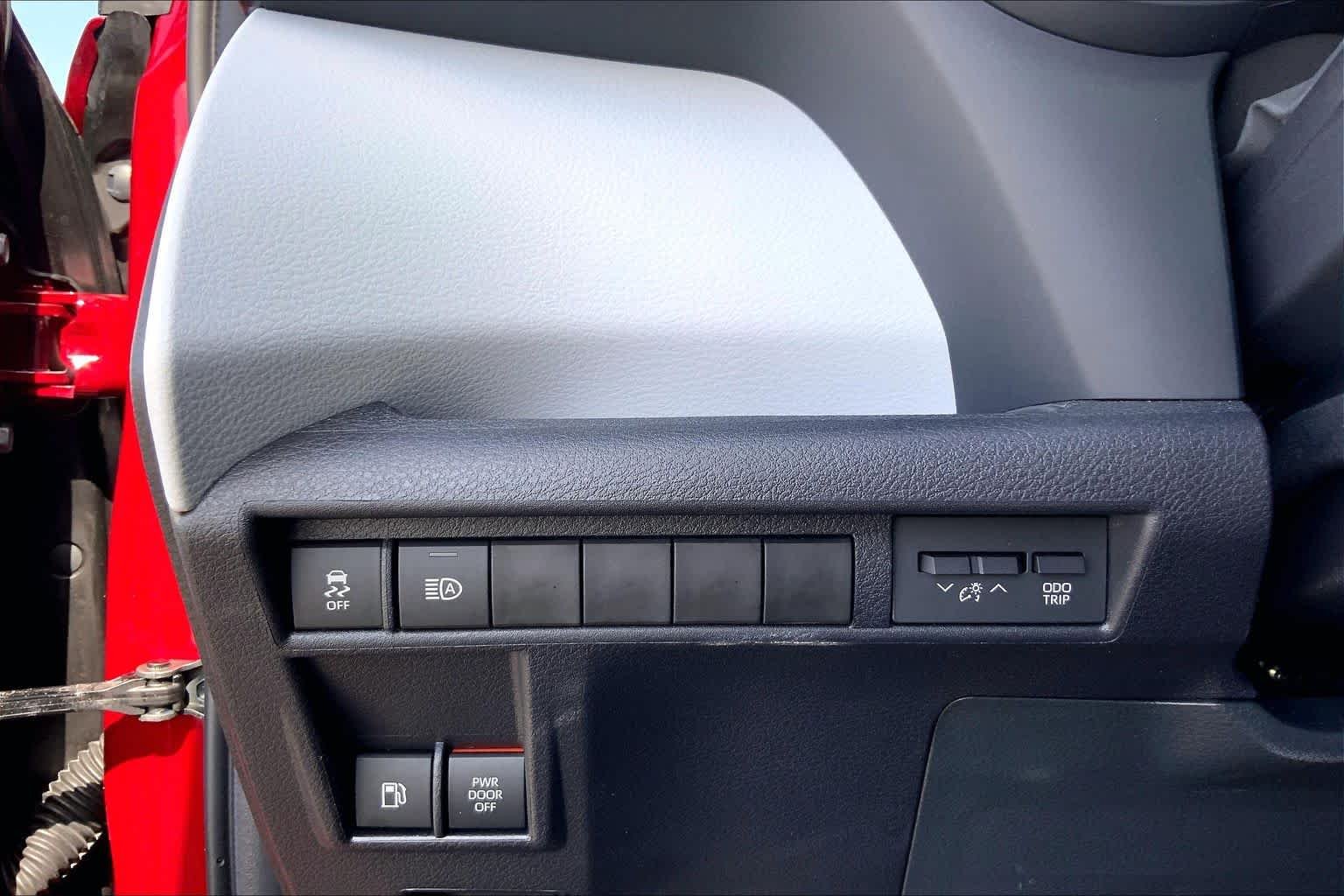 Used 2026 Ruby Flare Pearl Toyota XLE image 33