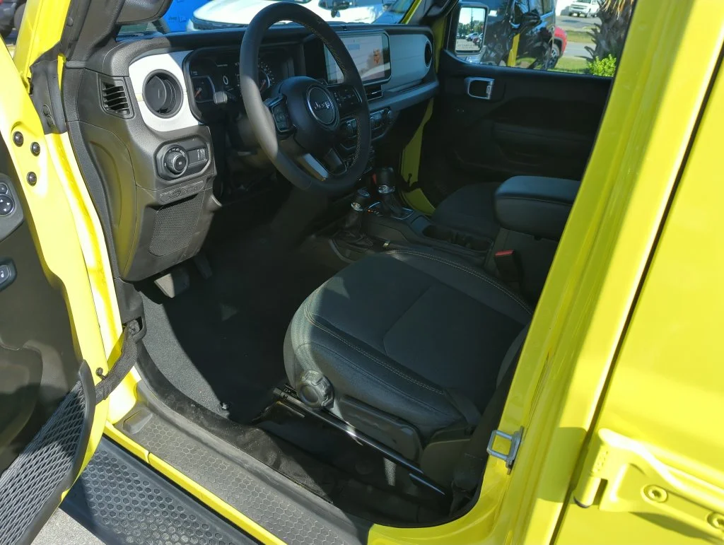 Used 2024 Yellow Jeep Sport S image 10