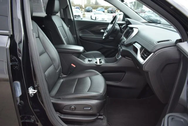 Used 2024 Black GMC SLT image 23
