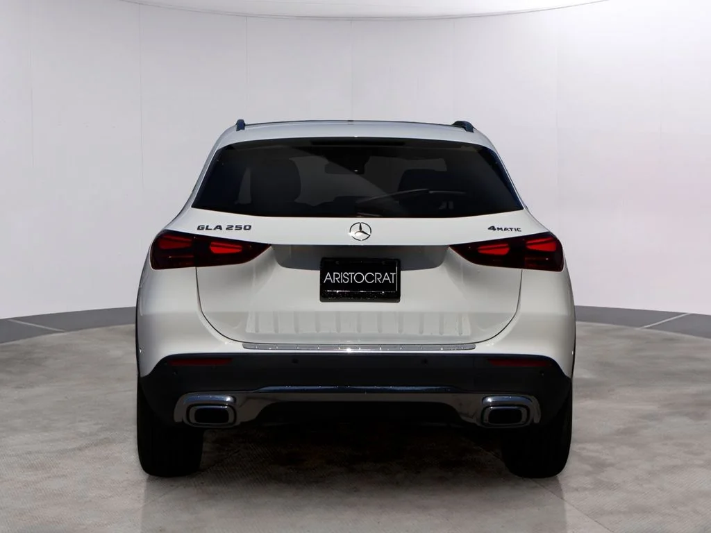 New 2026 Polar White Mercedes-Benz GLA 250 image 6