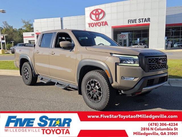 Used 2022  Nissan PRO-4X image 1
