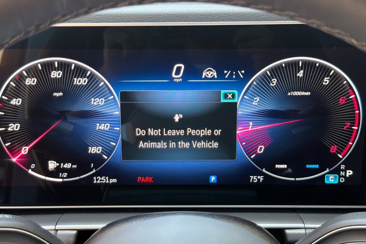 Used 2026 SELENITE GREY METALL Mercedes-Benz GLS 450 image 25