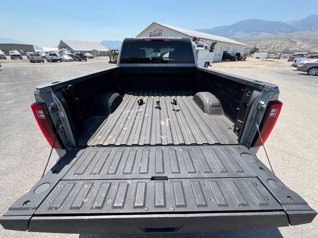 Used 2024 Sterling Metallic GMC SLT image 17