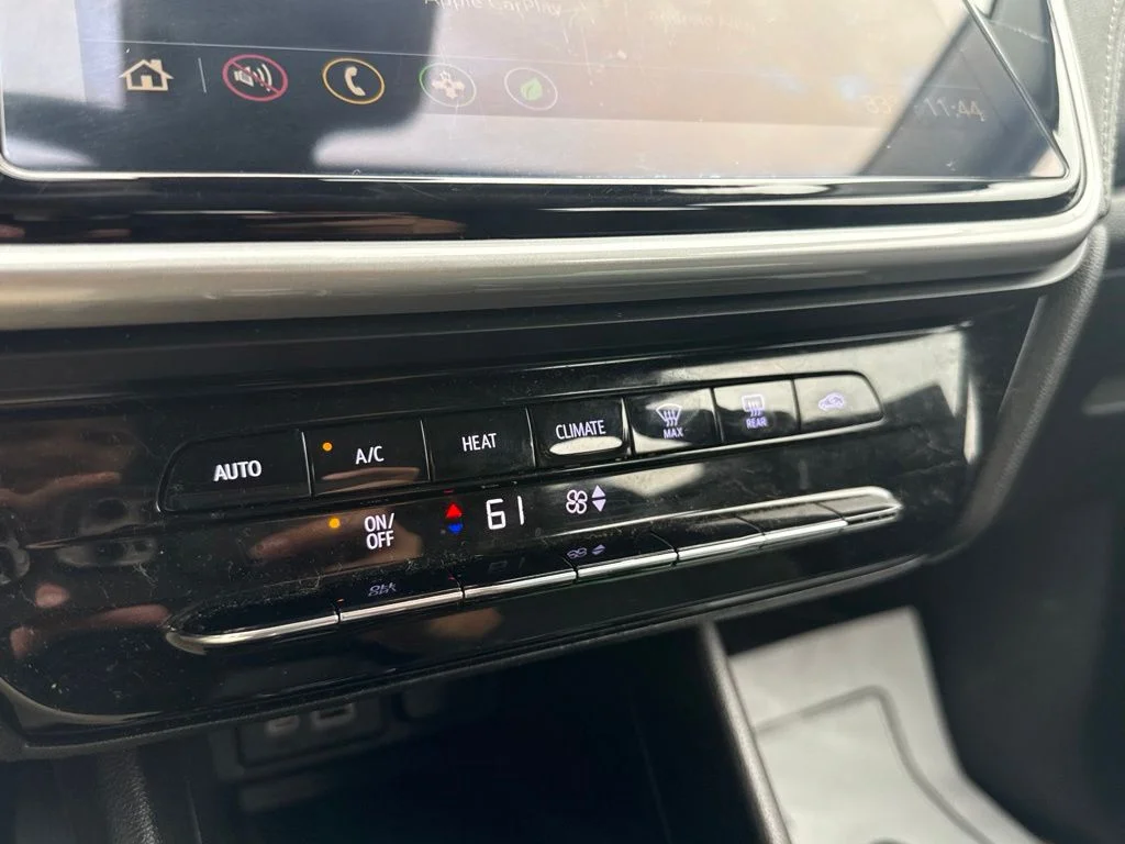 Used 2022 Summit White Chevrolet LT image 52