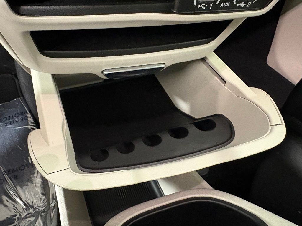 Used 2024 White Chrysler Touring L image 35