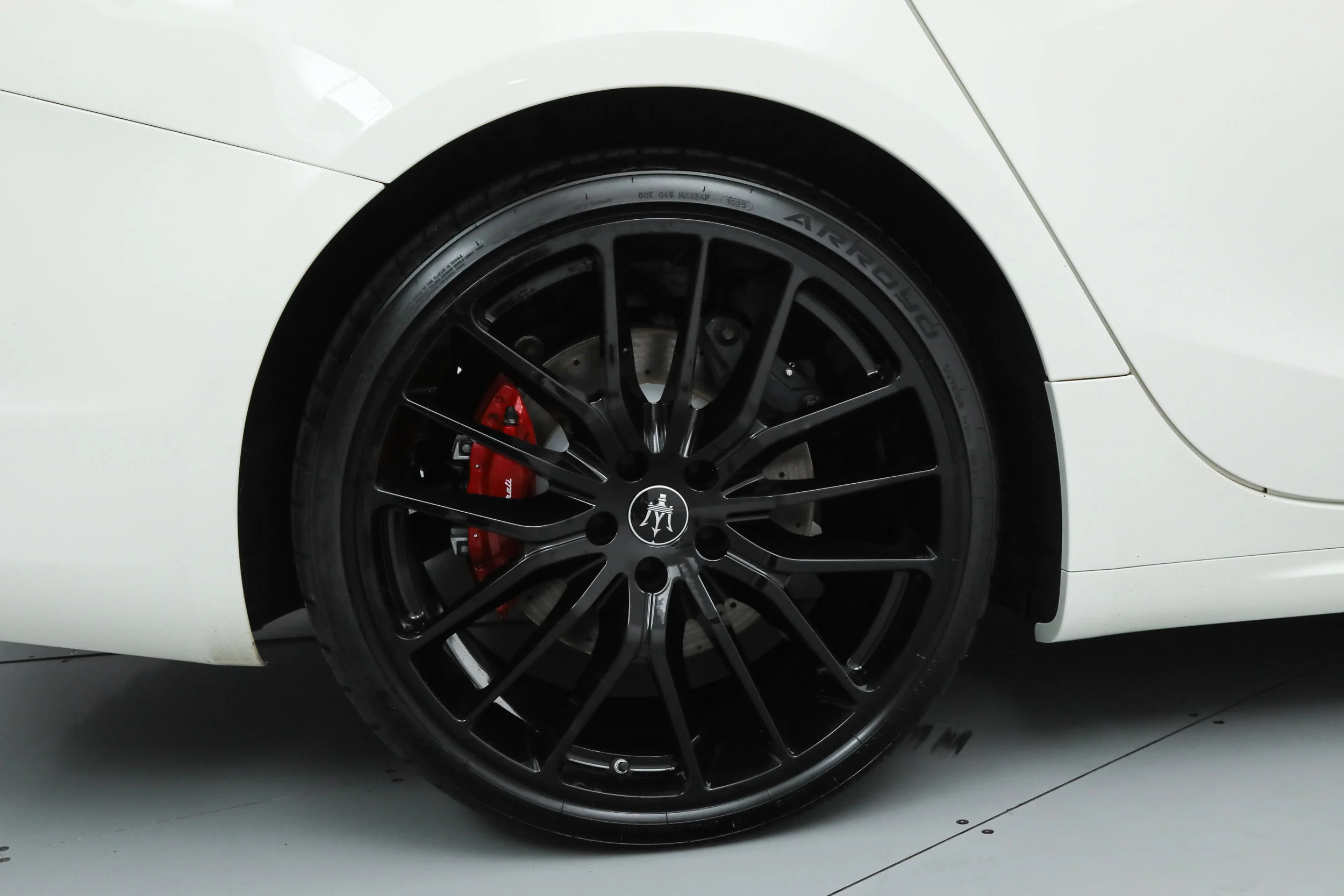 Certified Used 2023 White Maserati Modena image 19