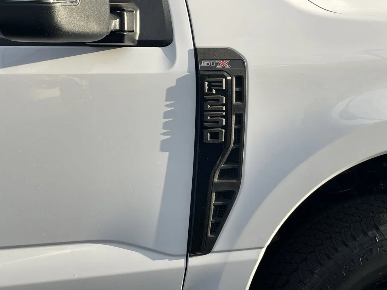New 2026 Oxford White Ford XL image 8