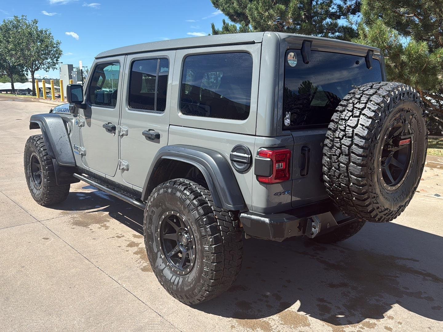 Used 2021 Sting-Gray Clearcoat Jeep Unlimited Rubicon image 13
