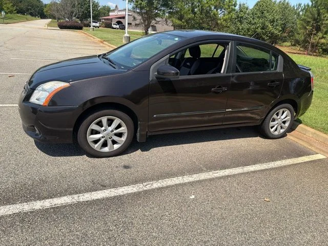 Used 2011 Black Nissan 2.0 SL image 18
