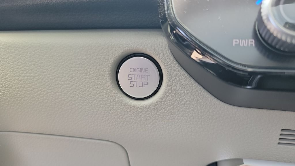 New 2026 Ceramic Silver Kia SX Prestige image 24