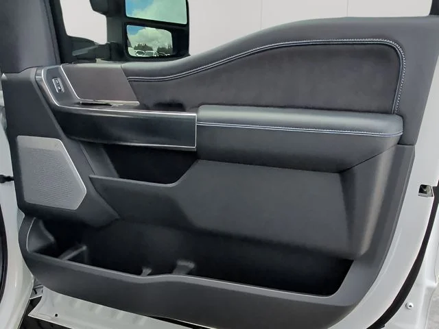 2025 Ford F-250 Super Duty Platinum - Photo 49