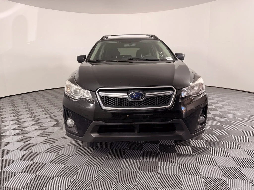Used 2017 Black Subaru 2.0i image 3