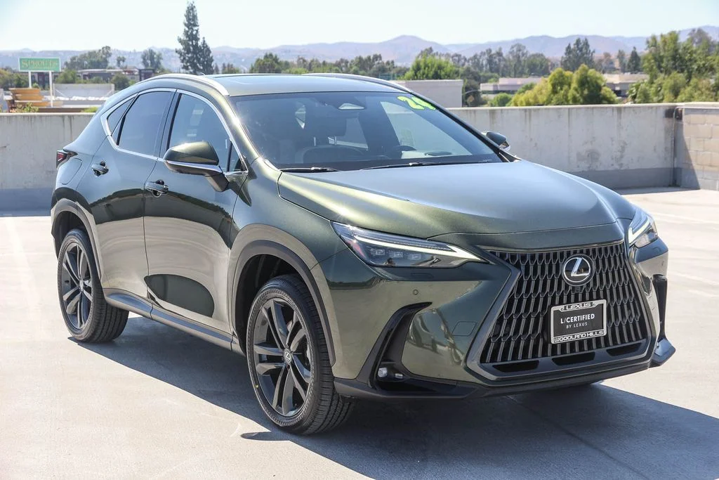 Certified Used 2024 NORI GREEN PEARL Lexus 450h+ Luxury image 3