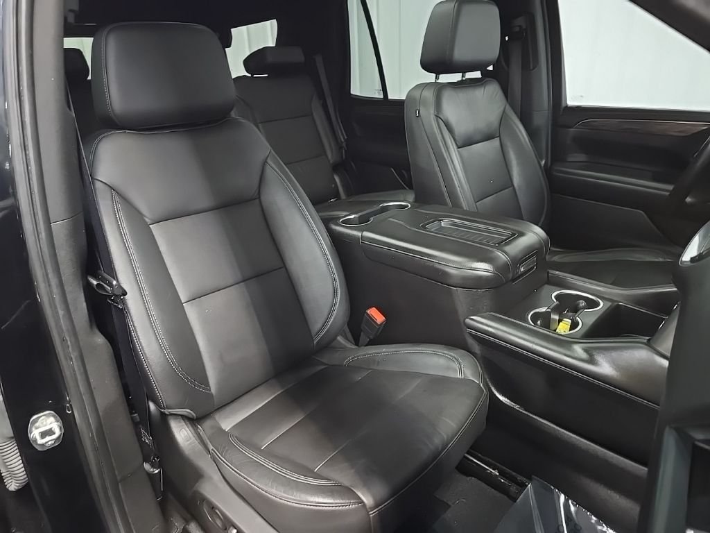 Used 2021 Black Chevrolet Z71 image 18