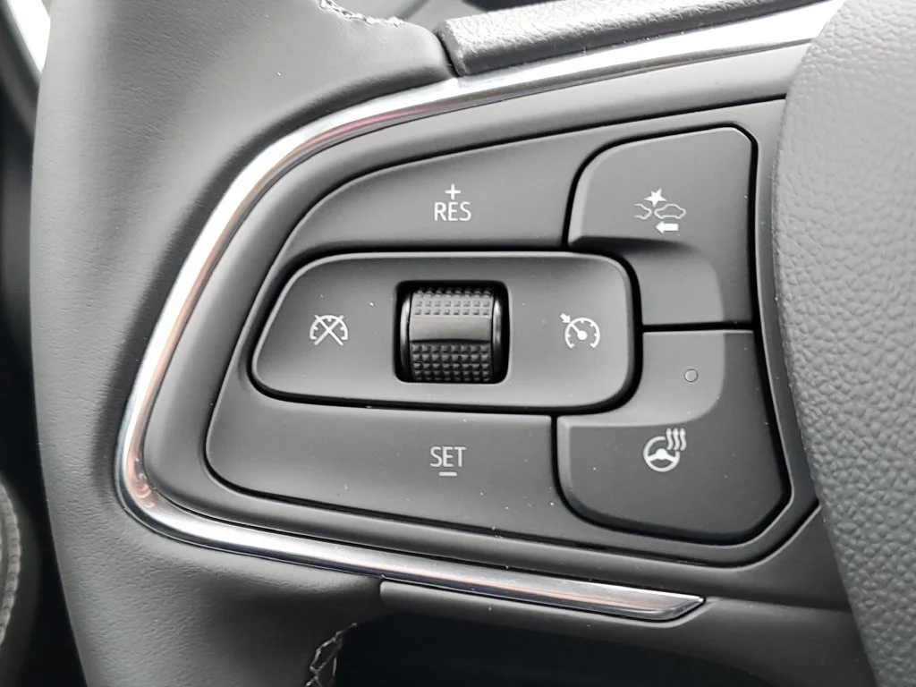 New 2026 Summit White Buick Preferred image 12