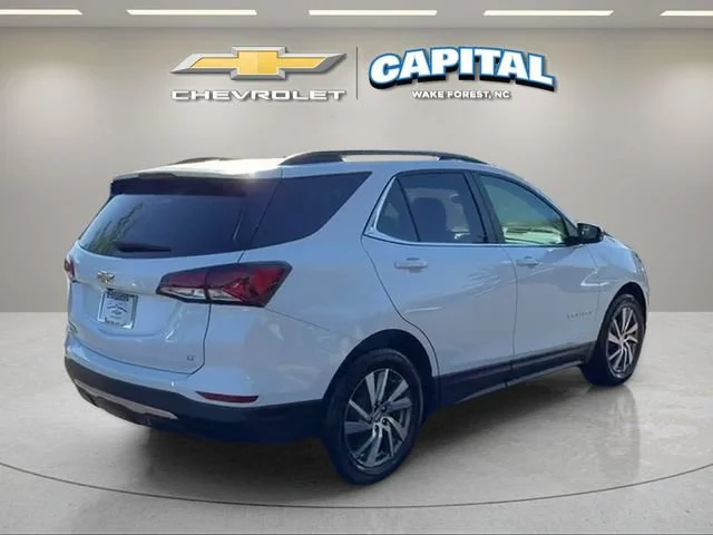 Used 2022 Summit White Chevrolet LT image 5